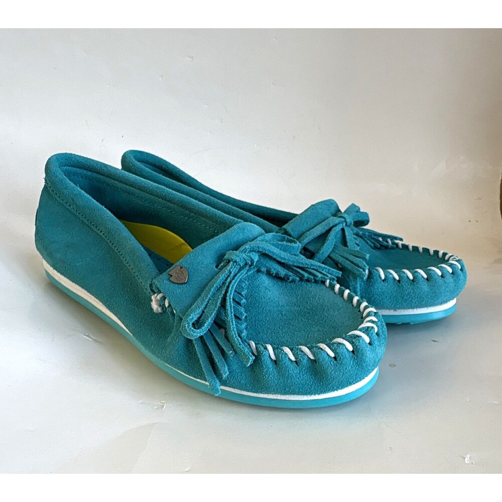 NWOB Minnetonka Women's Blue Suede Lace-Up Moccasin Flats Cushioned Comfort 8.5